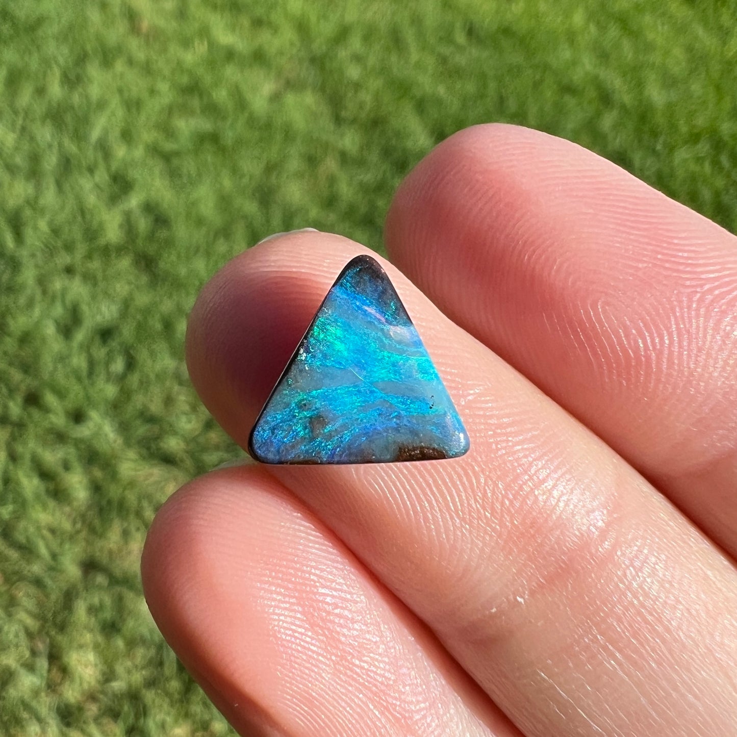 2.76 Ct triangle boulder opal