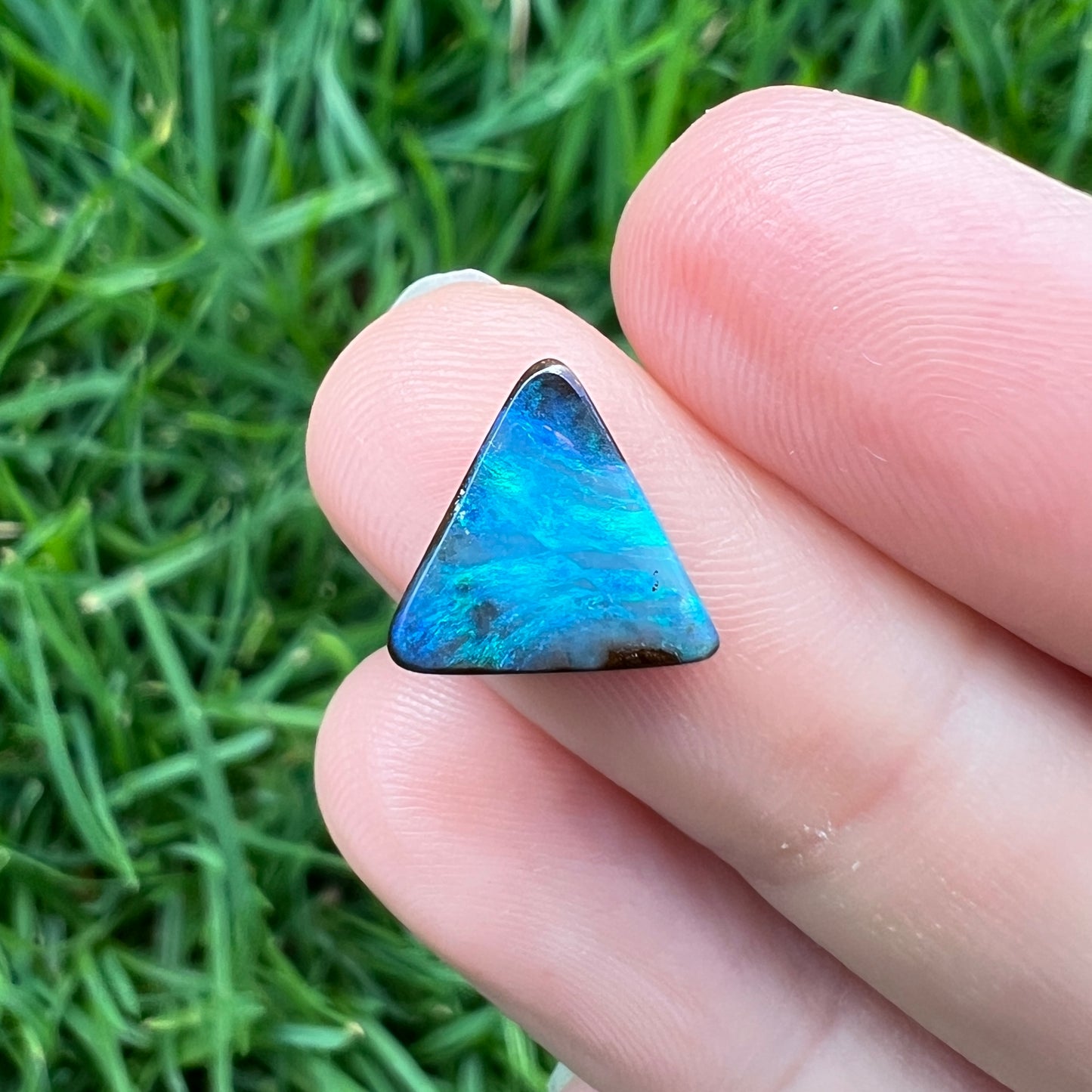 2.76 Ct triangle boulder opal