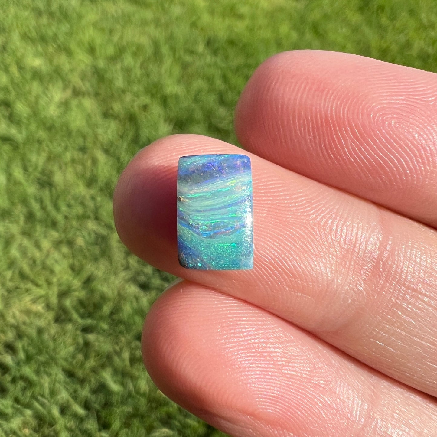 1.69 Ct small stripy boulder opal