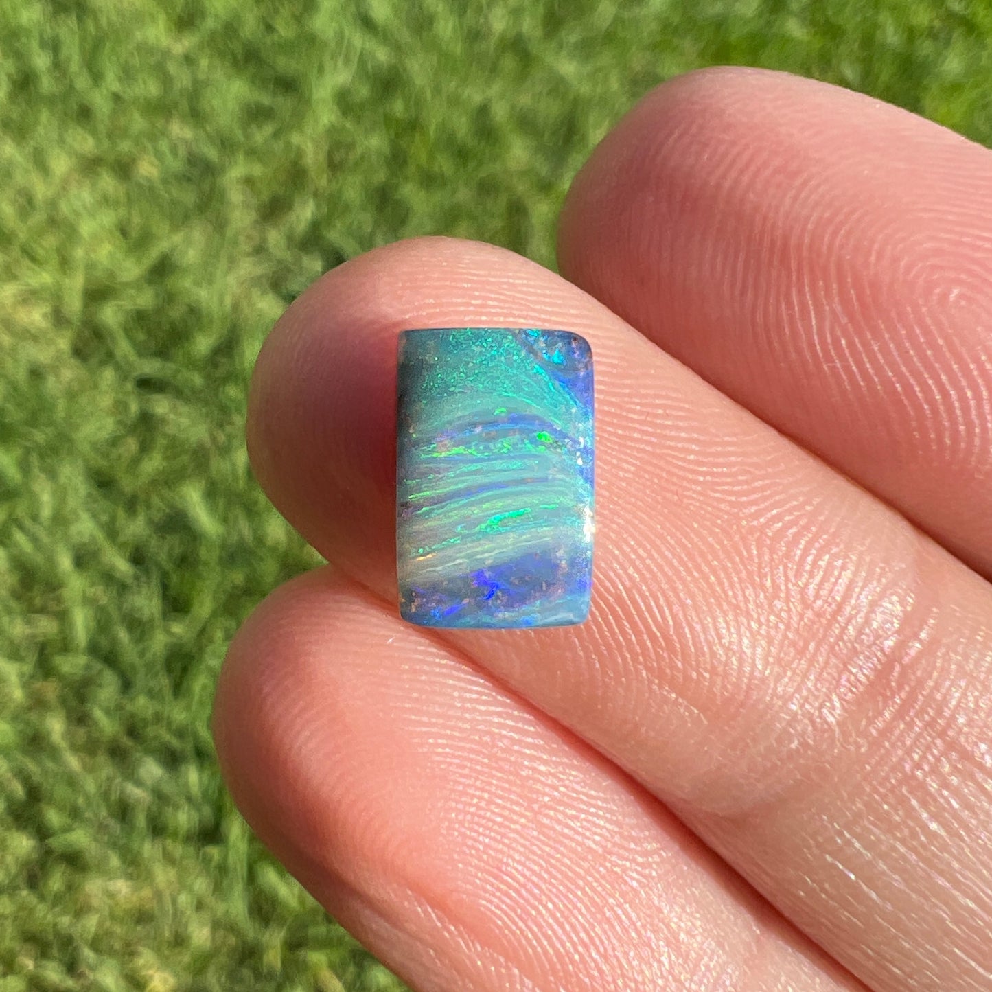 1.69 Ct small stripy boulder opal