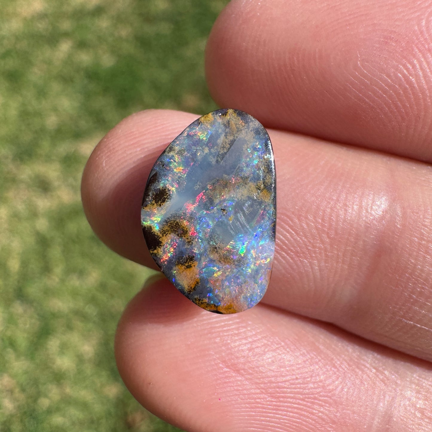4.30 Ct small boulder opal