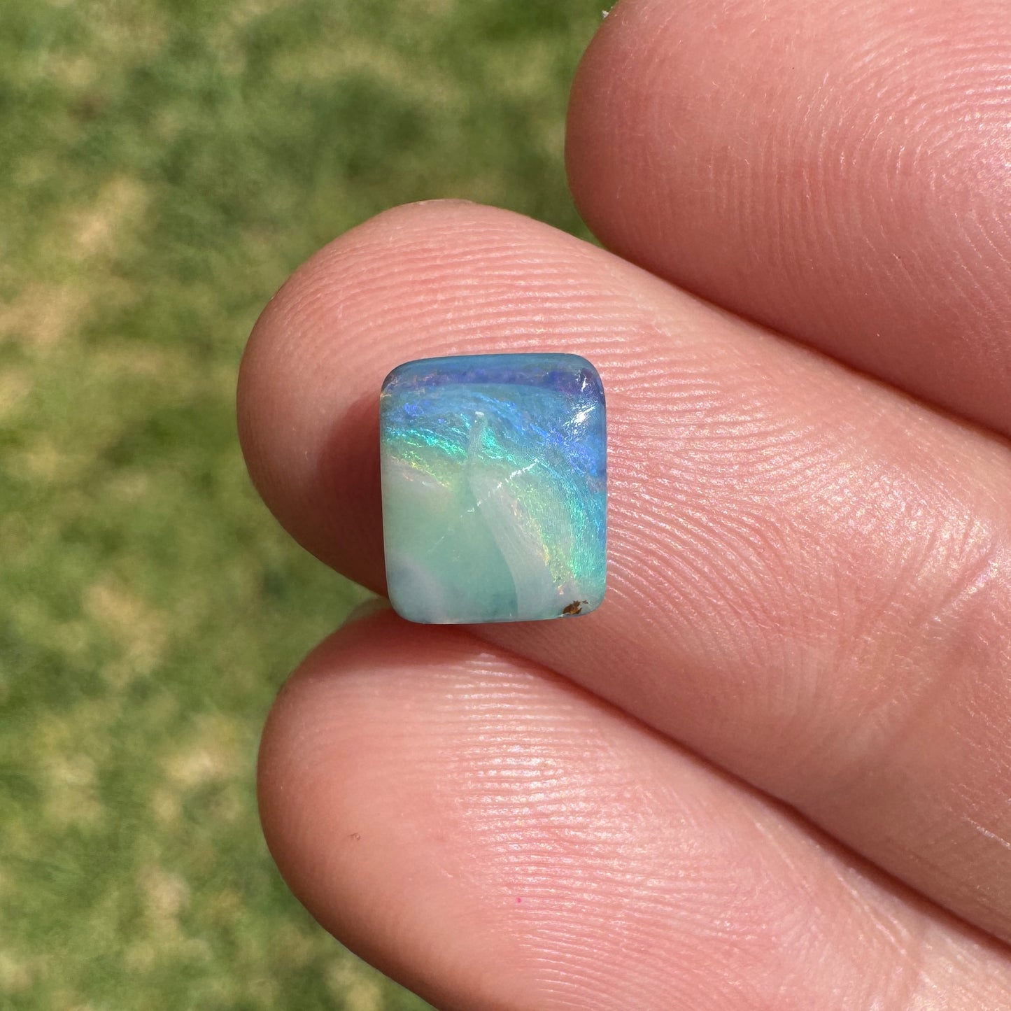 1.28 Ct small boulder opal
