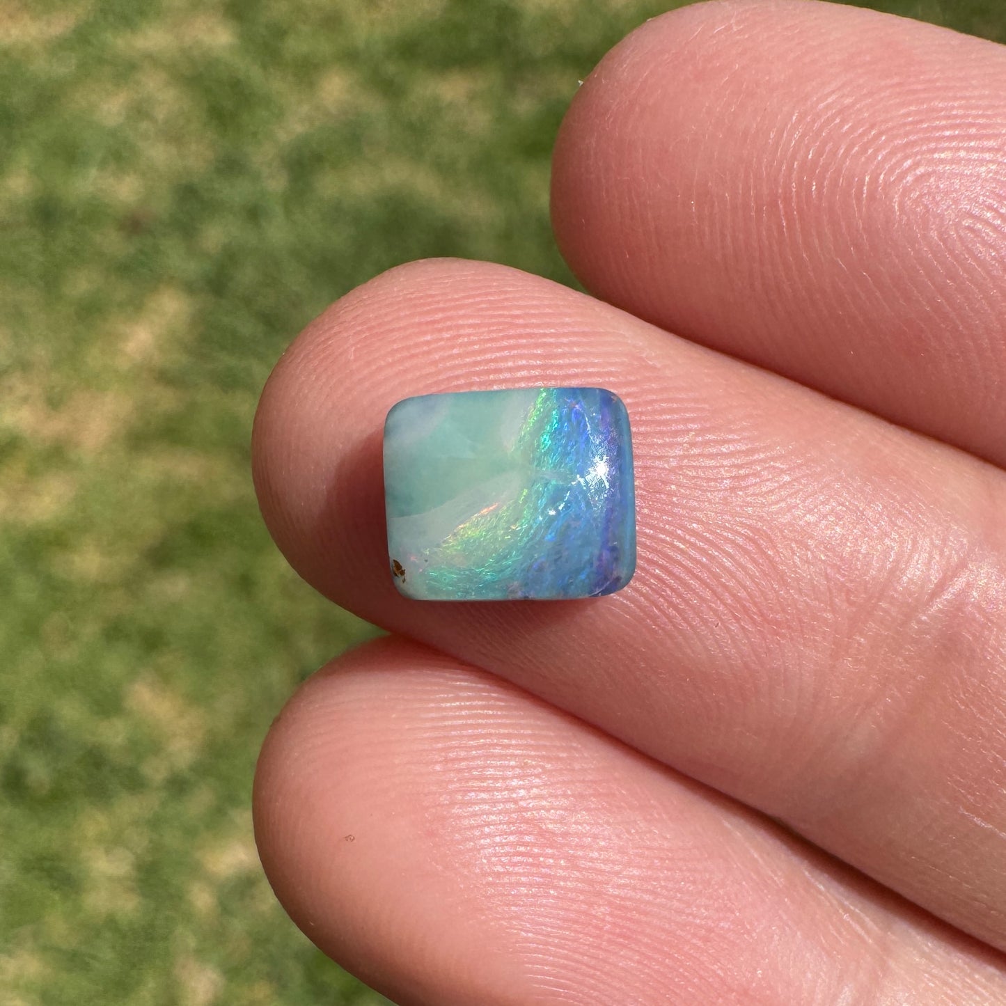 1.28 Ct small boulder opal