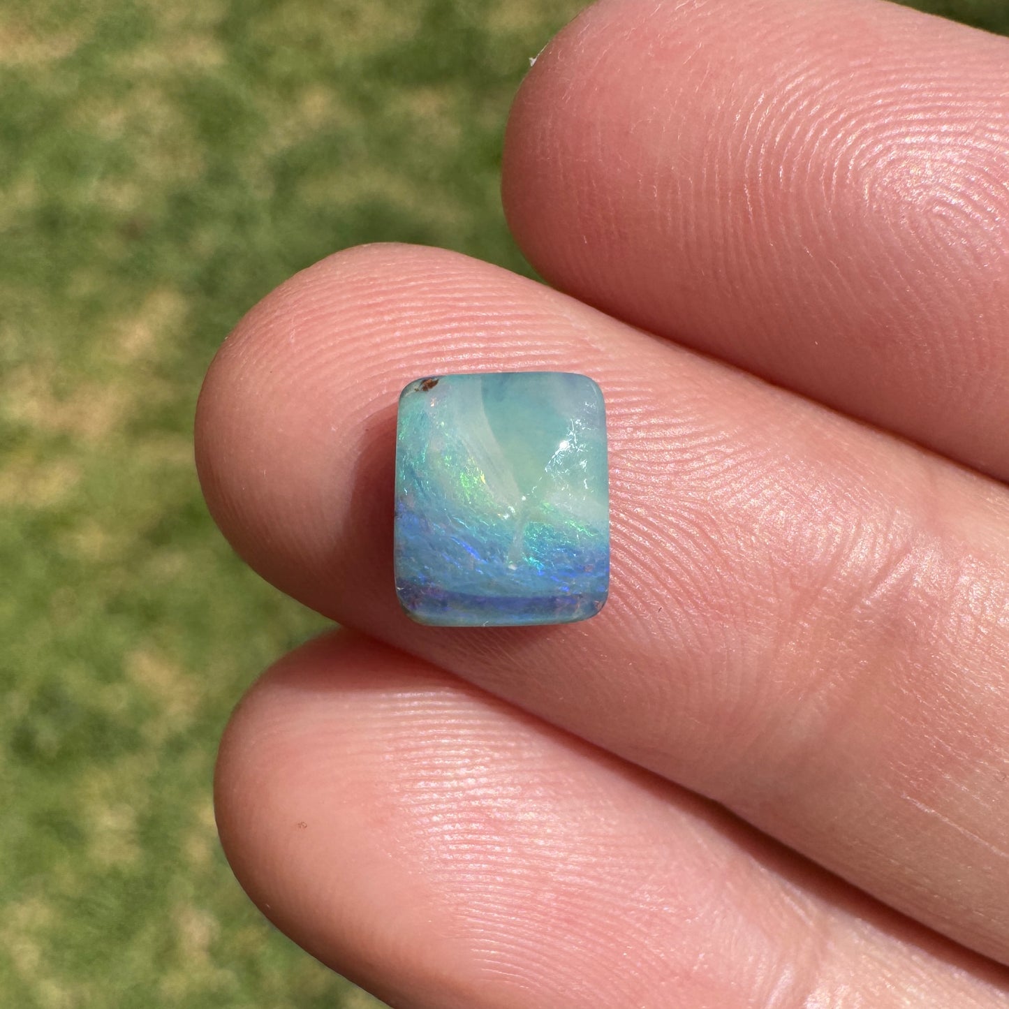 1.28 Ct small boulder opal