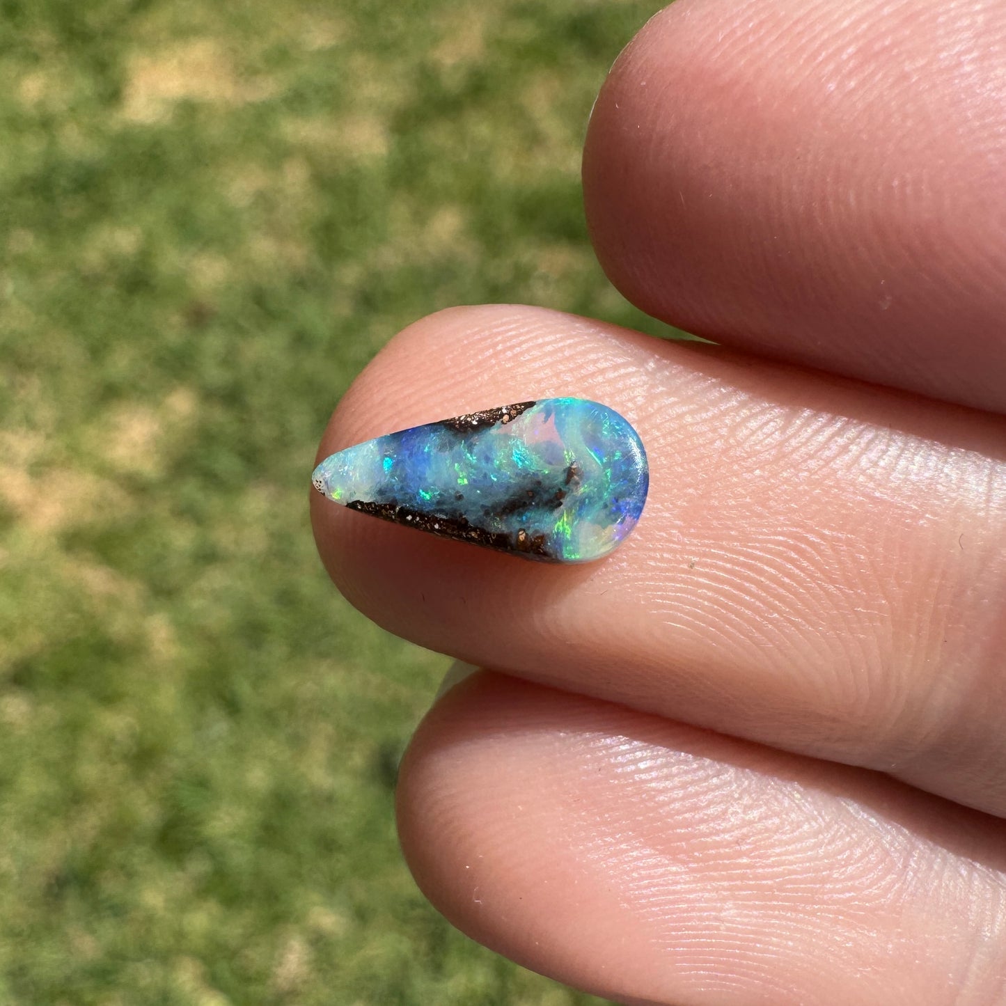 1.01 Ct extra small boulder opal