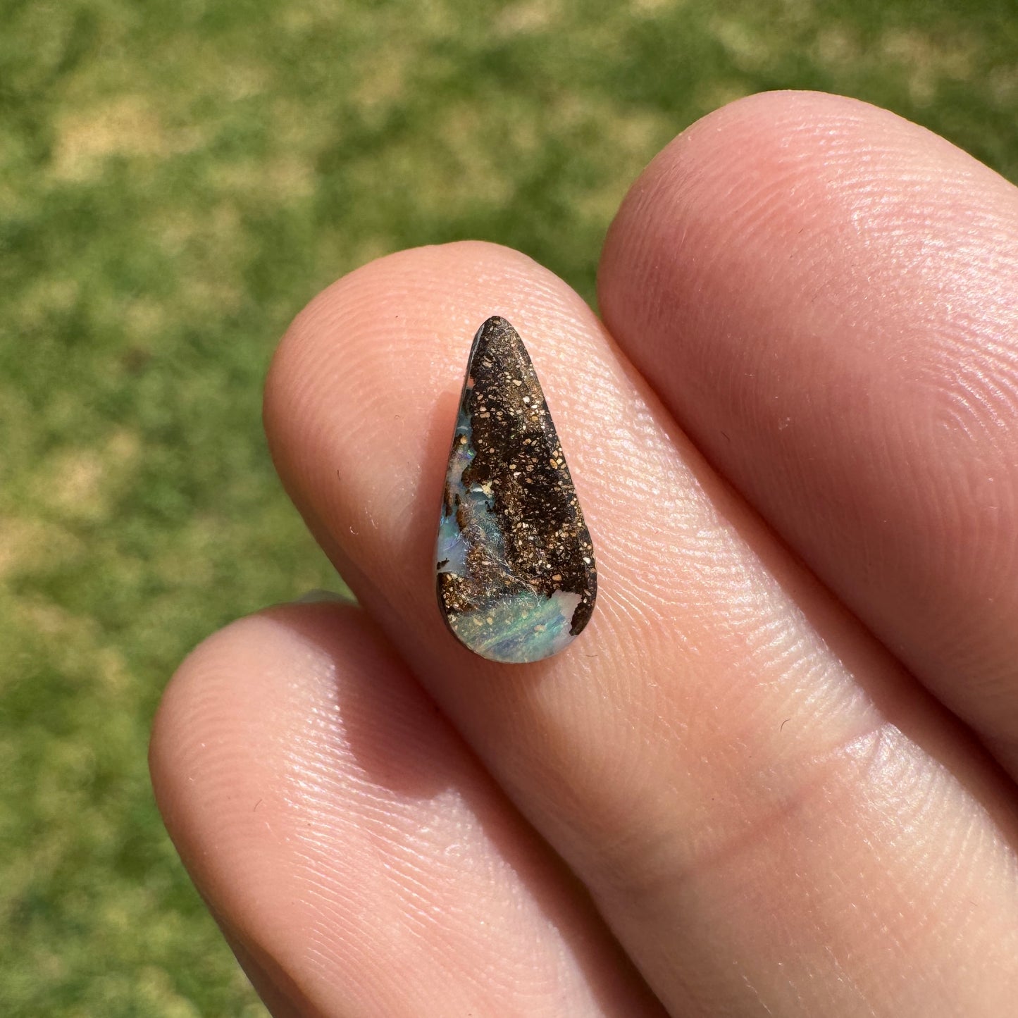 1.01 Ct extra small boulder opal