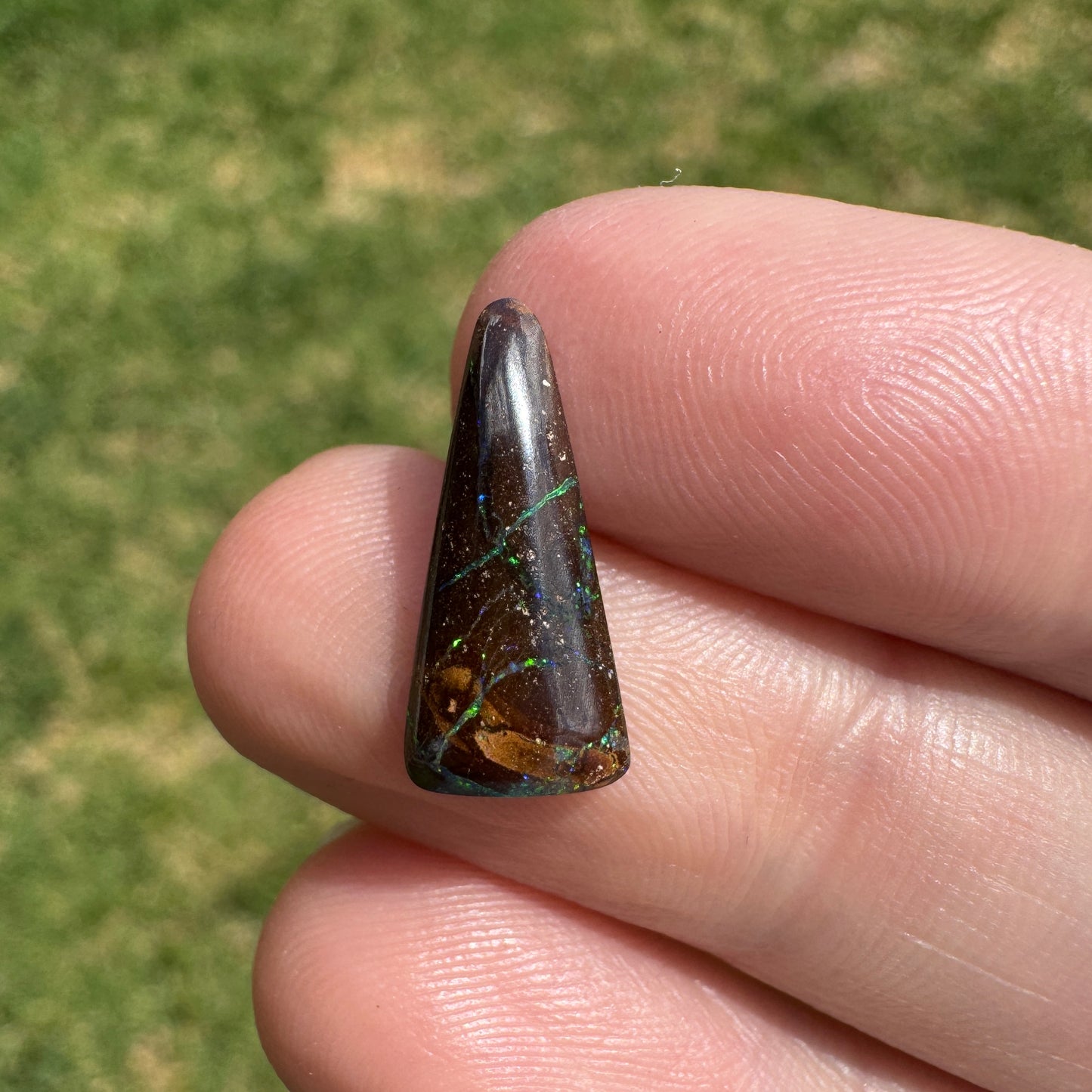 3.15 Ct small boulder opal