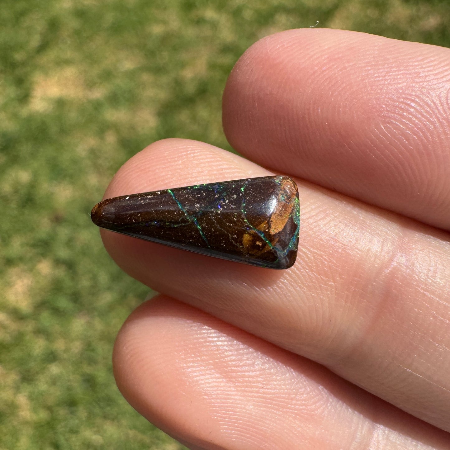 3.15 Ct small boulder opal
