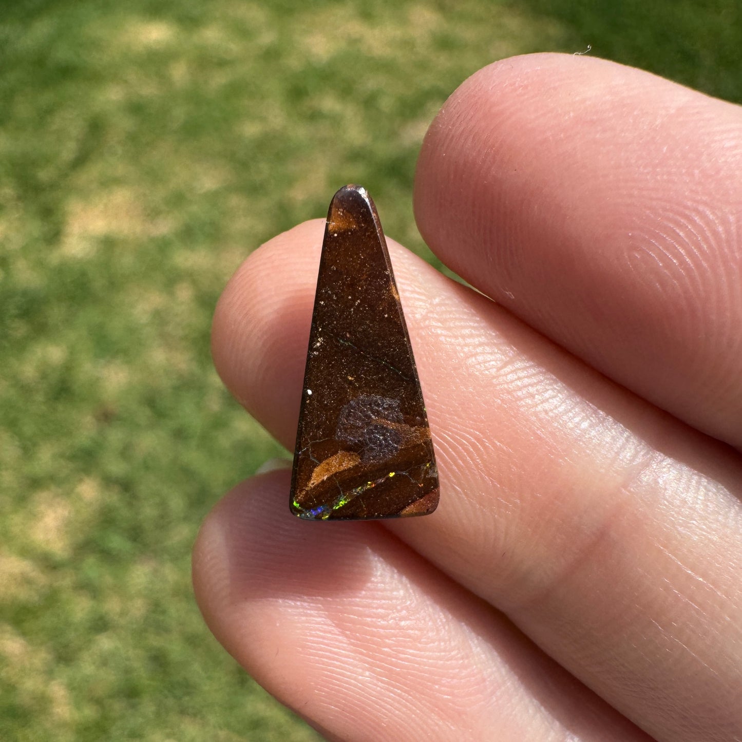 3.15 Ct small boulder opal