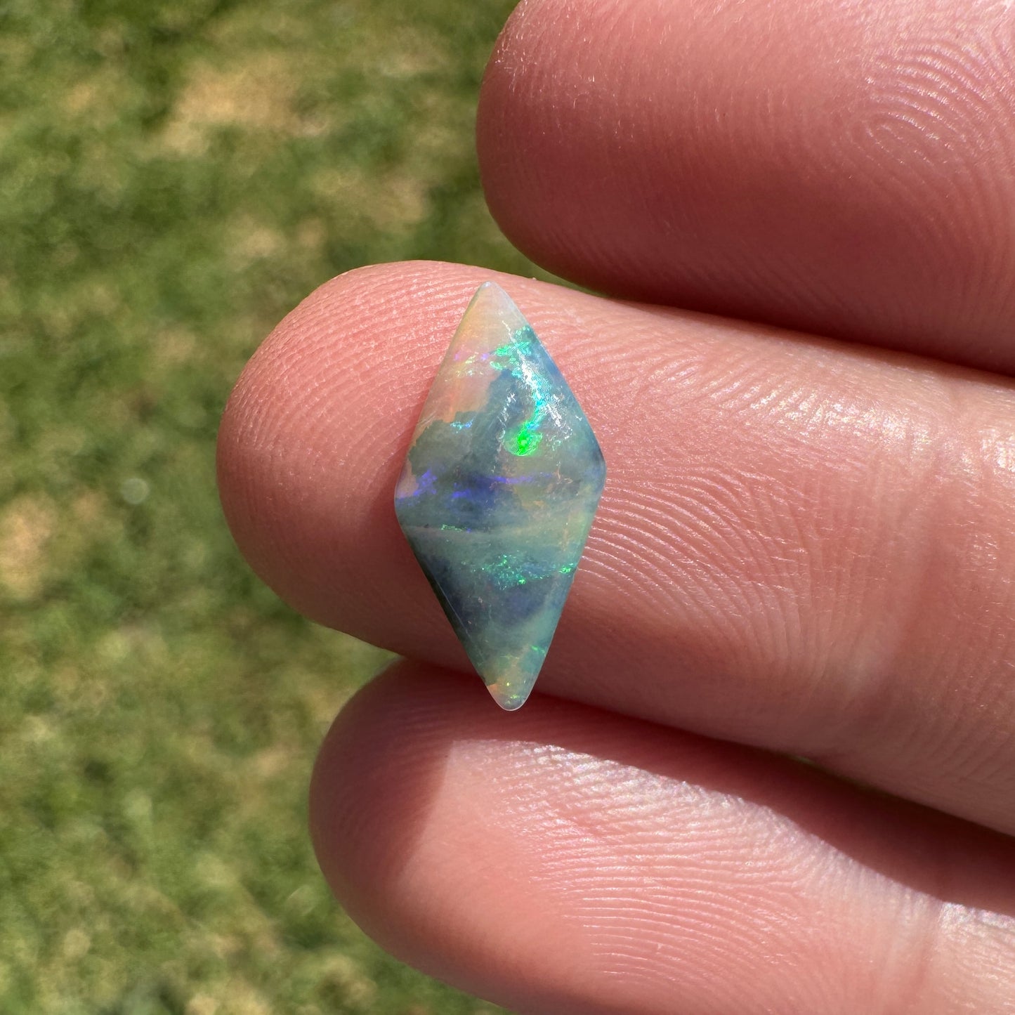 1.13 Ct small boulder opal