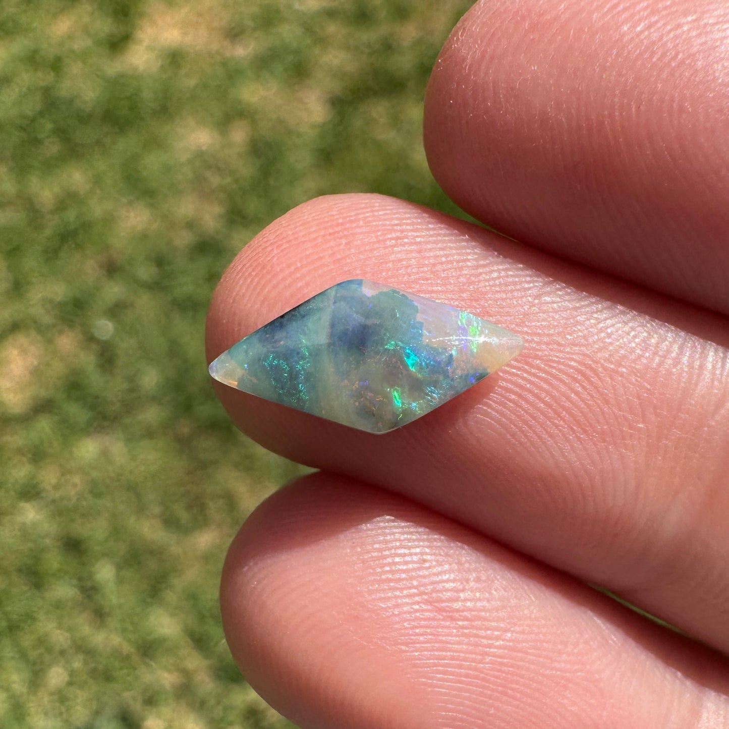 1.13 Ct small boulder opal