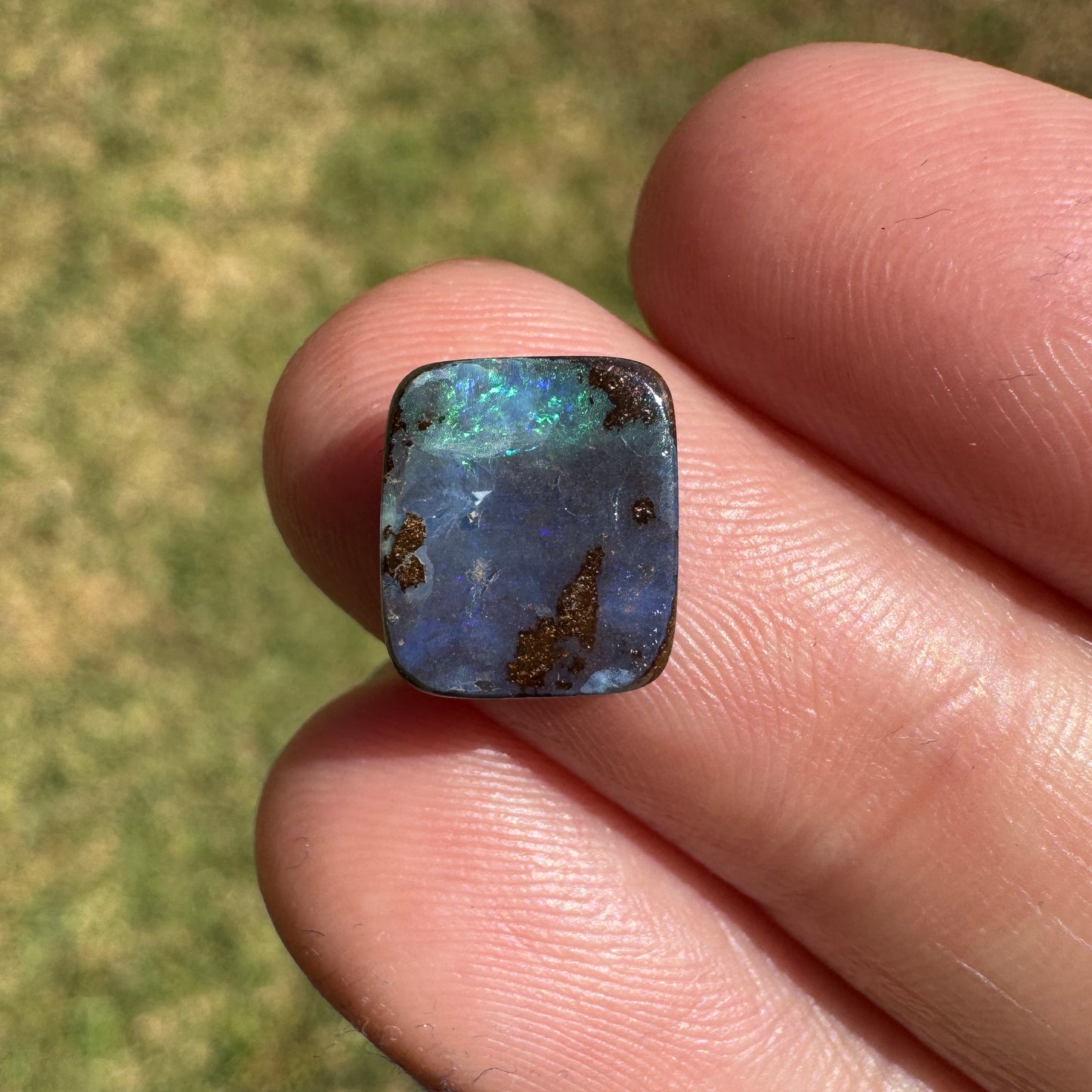 2.74 Ct small boulder opal