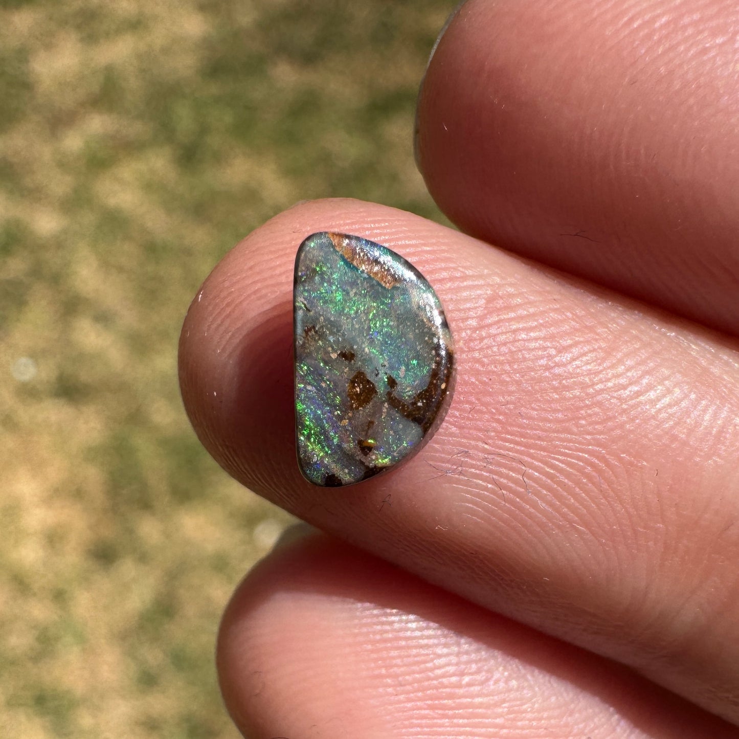 1.13 Ct small boulder opal