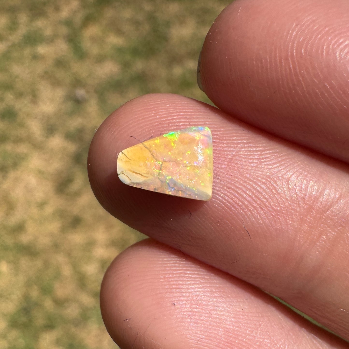 0.68 Ct small boulder opal