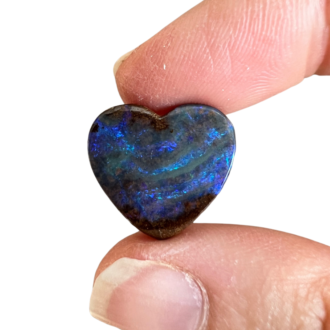 9.51 Ct heart boulder opal