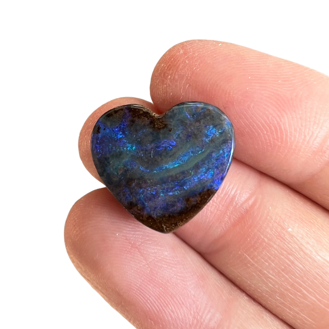 9.51 Ct heart boulder opal