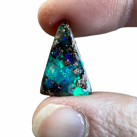 7.23 Ct triangle boulder opal