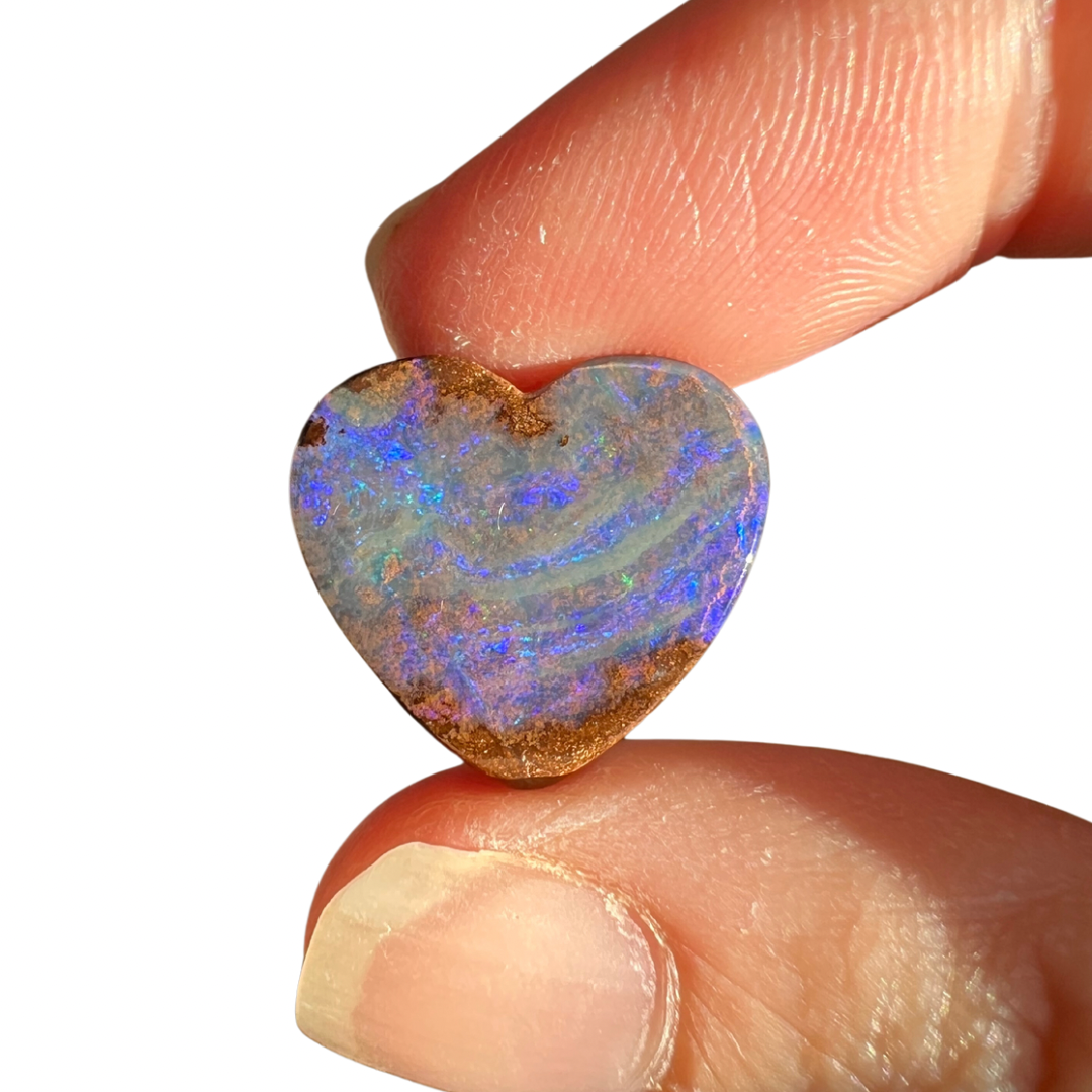 9.51 Ct heart boulder opal