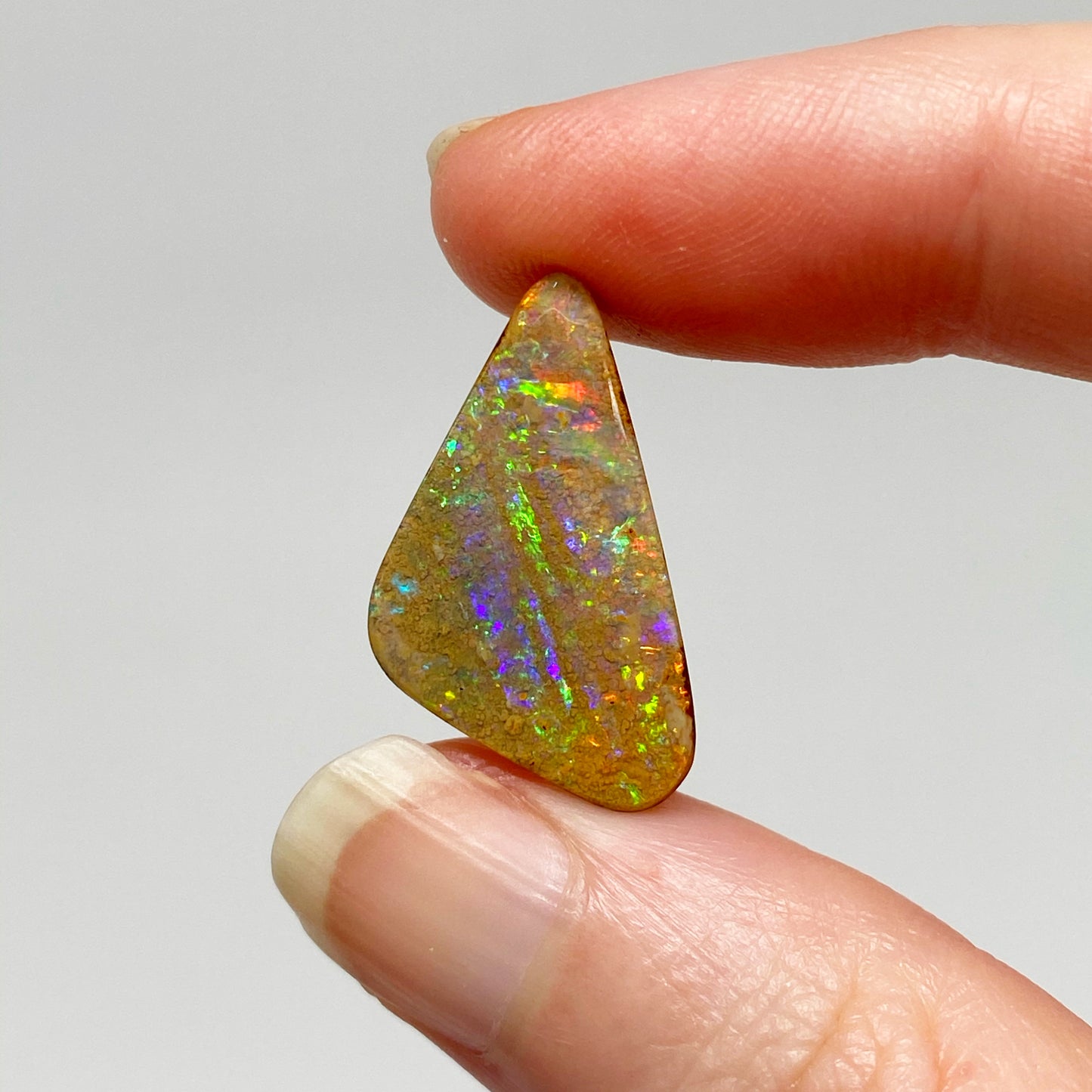 10.47 Ct rainbow boulder opal